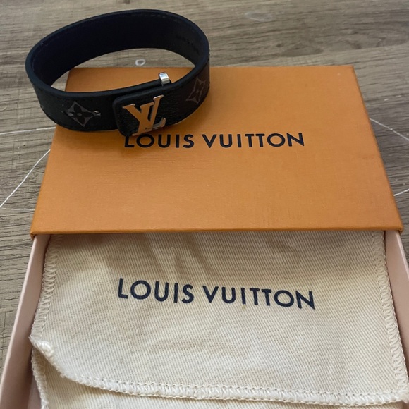 Louis Vuitton Black Bracelet - Picture 1 of 3